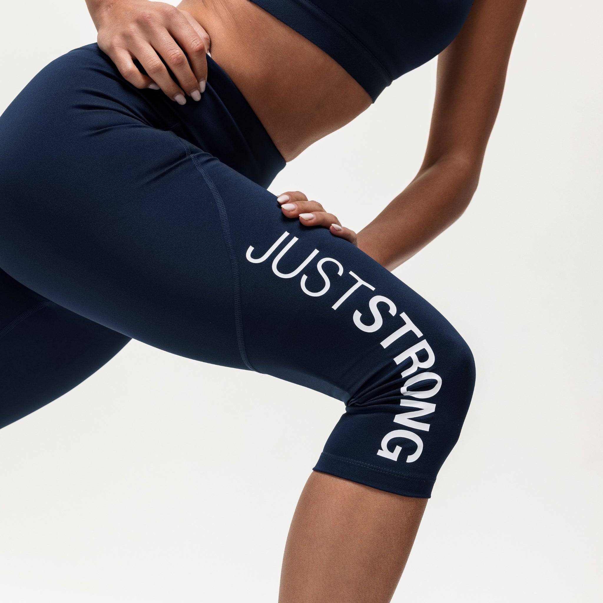 Motion Capri Leggings - Navy