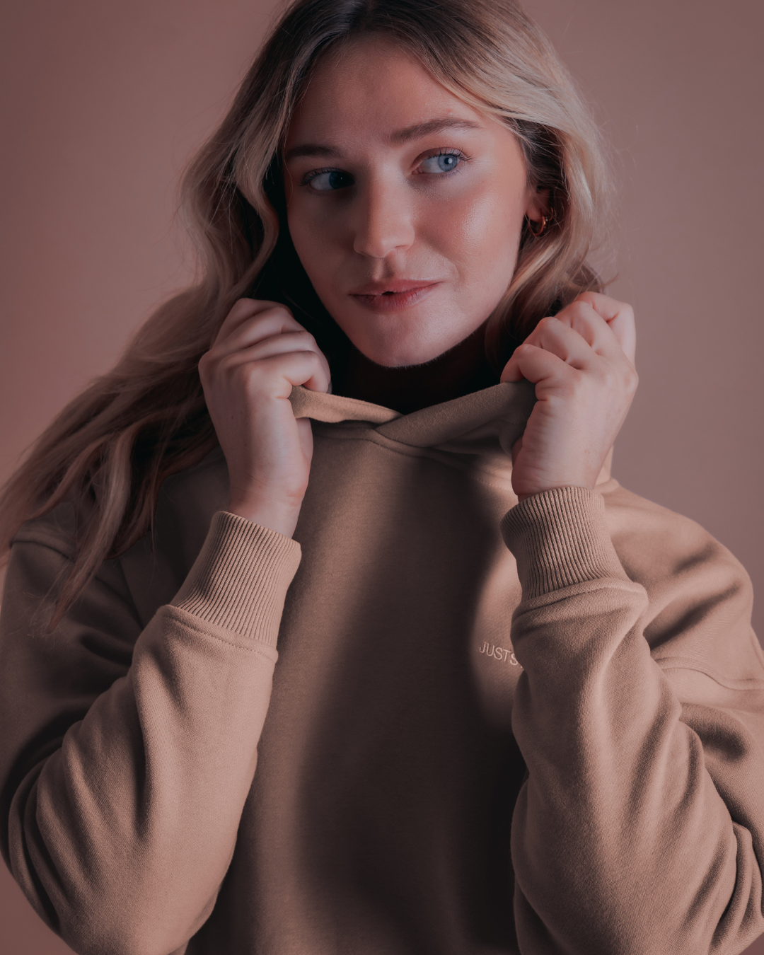 The Classic Hoodie - Sand